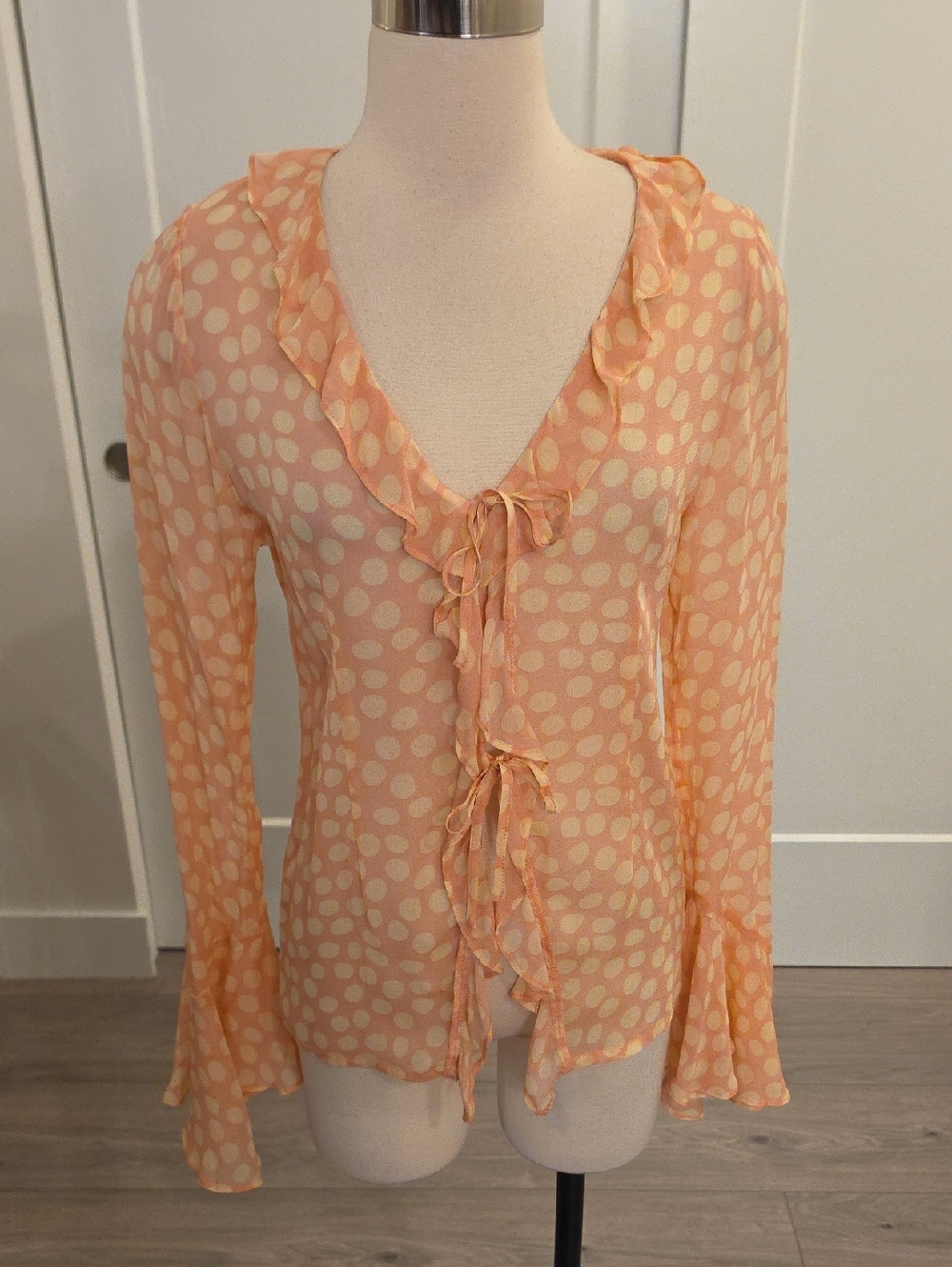 ROLLA'S women’s Peach& Cream Polka Dot Ruffle Tie-Front Blouse size S NWTS